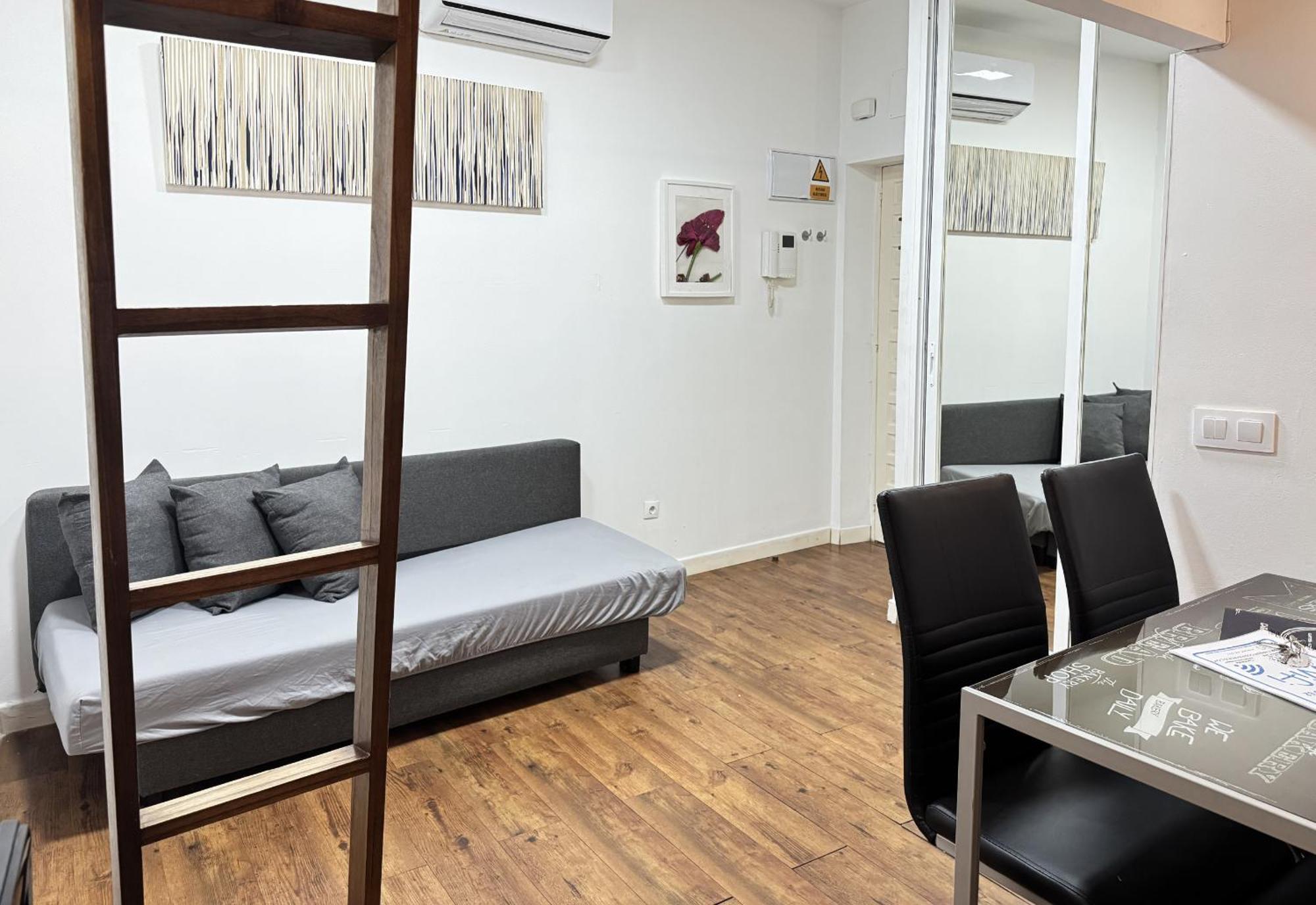 Apartamentos Day Madrid Plaza De Espana Centro Gran Via Sol Malasana 外观 照片